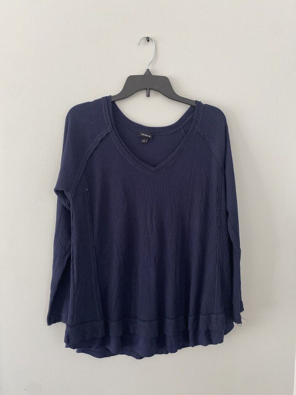 Torrid Top Womens Plus 1x Blue Waffle Knit Scoop Neck Long Neck Ruffle Hem